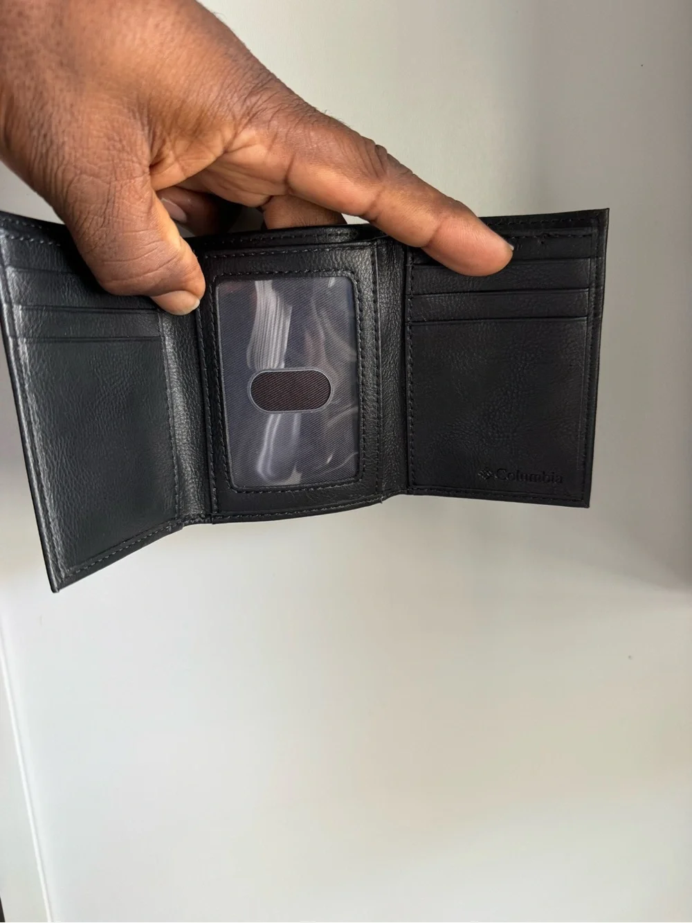 Columbia Men's Trifold Leather ID Window Wallet Black